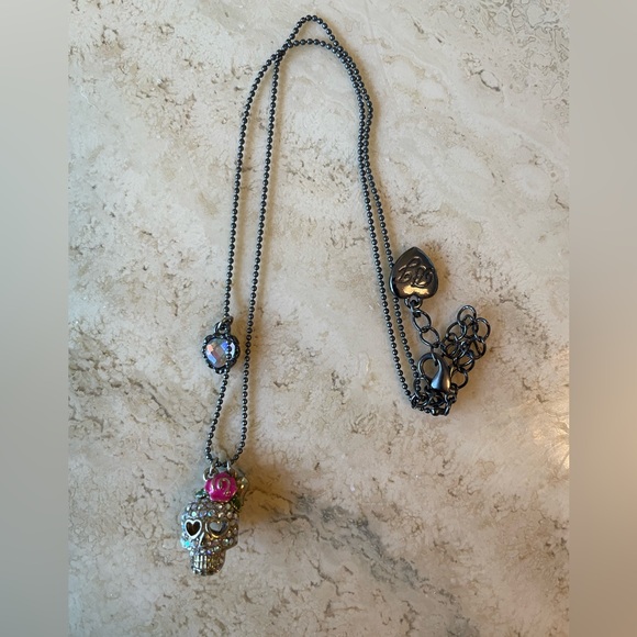 Betsey Johnson Dainty Day of the Dead Skull Necklace - Picture 4 of 5